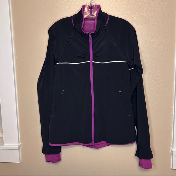 Athleta Women's Vented Charcoal Gray and Purple Workout Jacket Size Large - Picture 1 of 9
